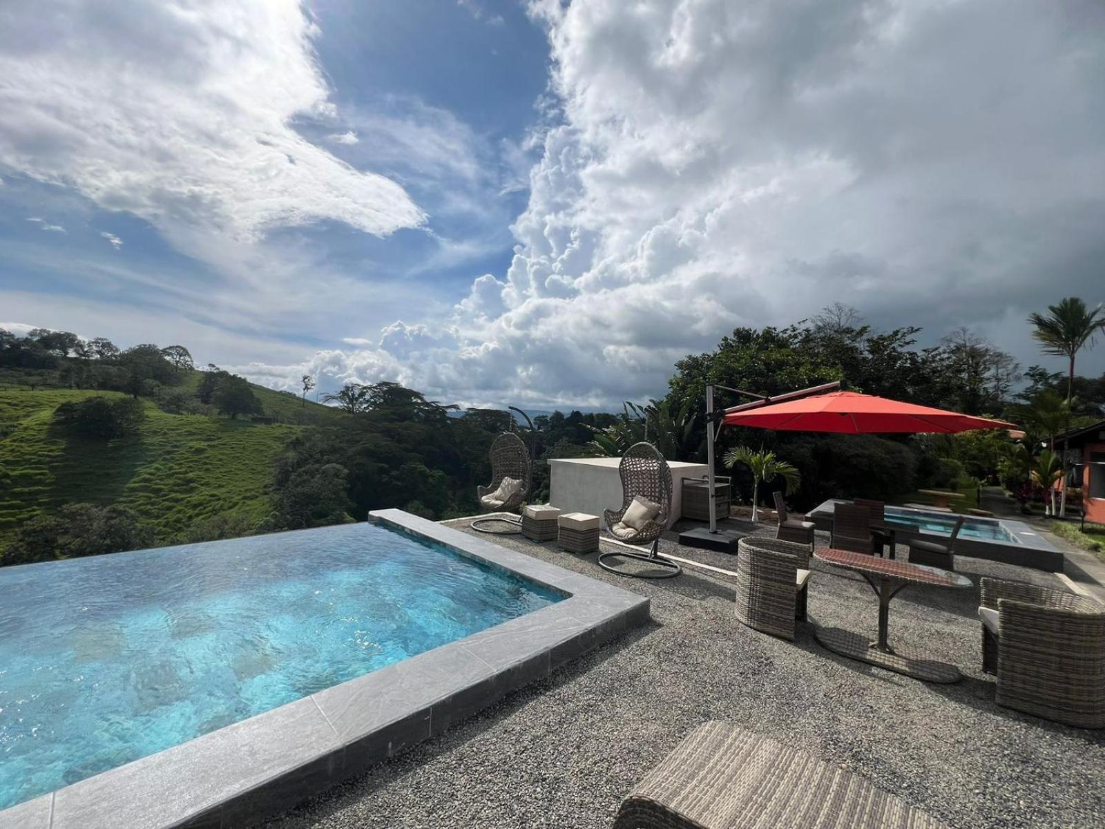 Chateau Arenal Hotel & Restaurante El Castillo Exterior photo