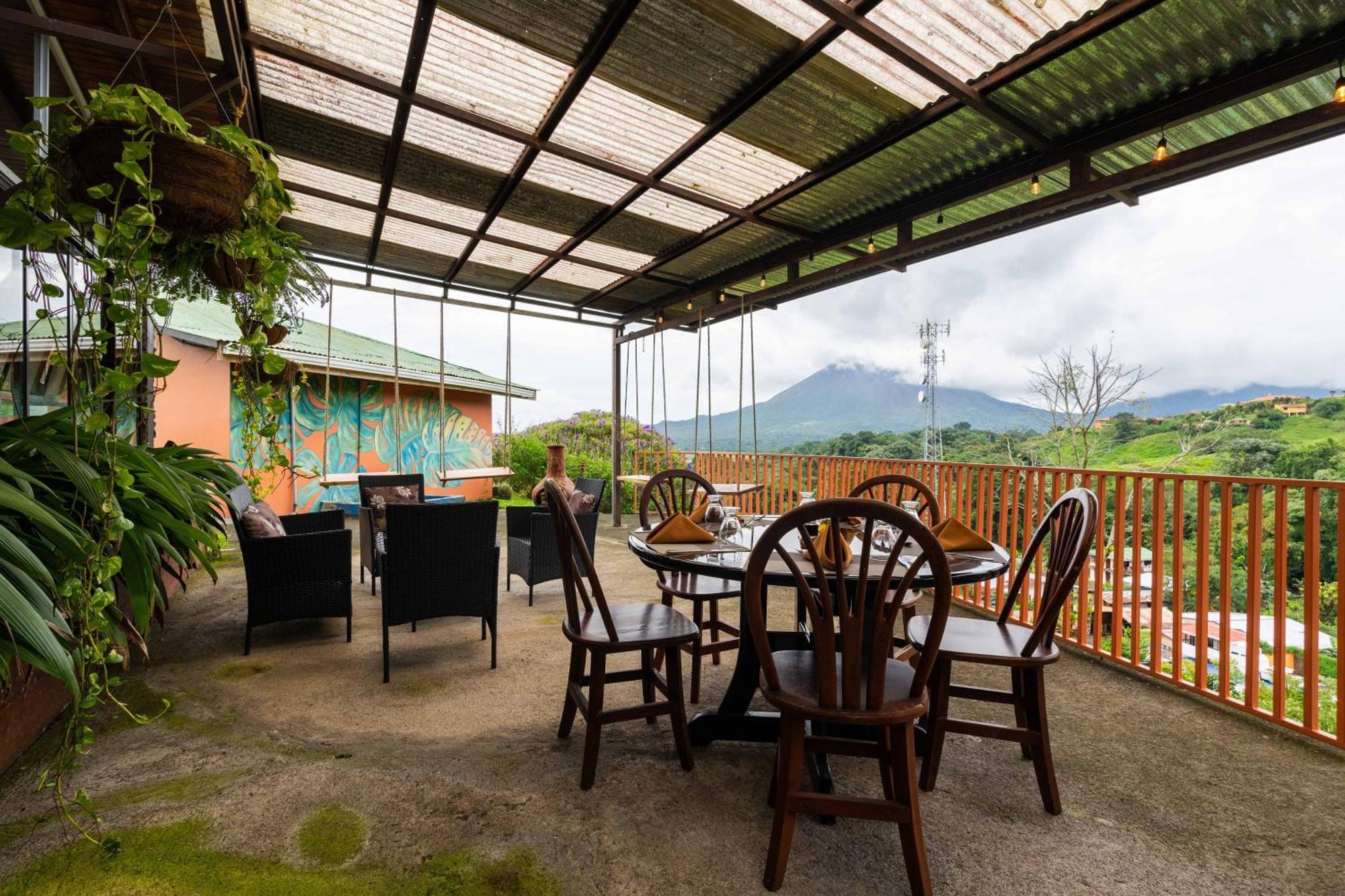 Chateau Arenal Hotel & Restaurante El Castillo Exterior photo